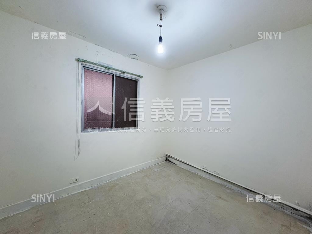 天母三房庭院一樓房屋室內格局與周邊環境