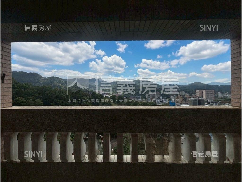 三面採光翡翠城堡景觀戶房屋室內格局與周邊環境