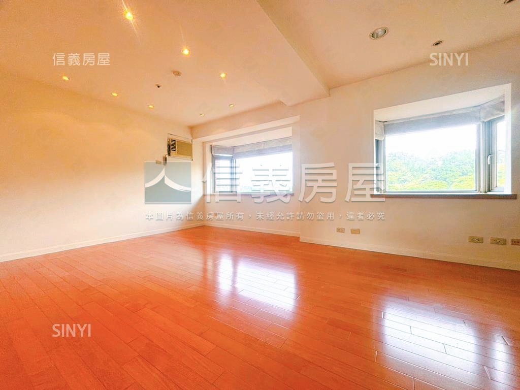 三面採光翡翠城堡景觀戶房屋室內格局與周邊環境