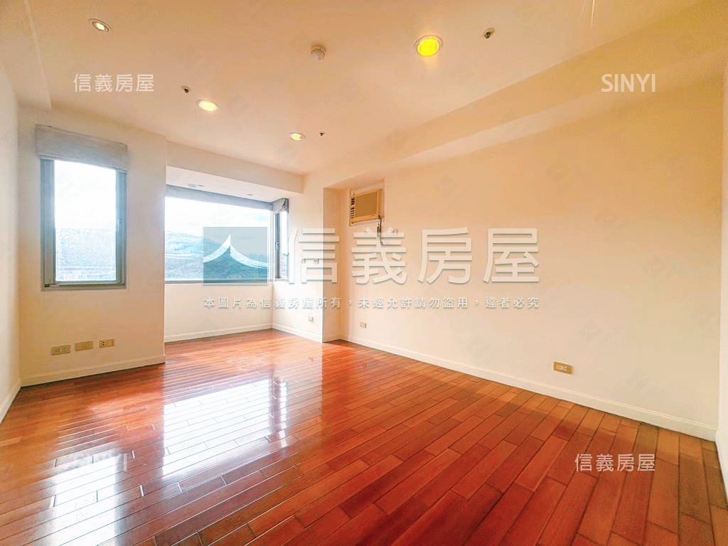 三面採光翡翠城堡景觀戶房屋室內格局與周邊環境