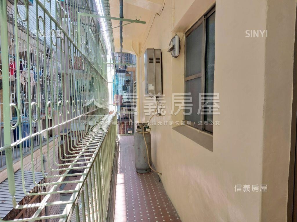 車站捷運輕軌機能美宅房屋室內格局與周邊環境
