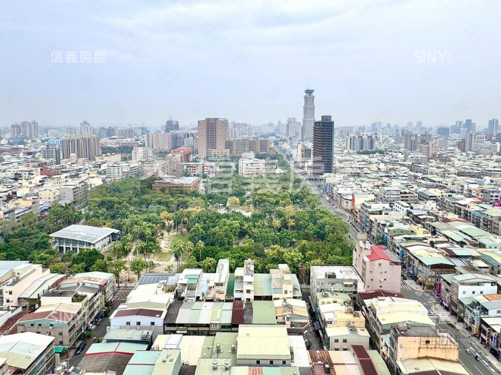 全新高醫景觀捷運三房車位房屋室內格局與周邊環境