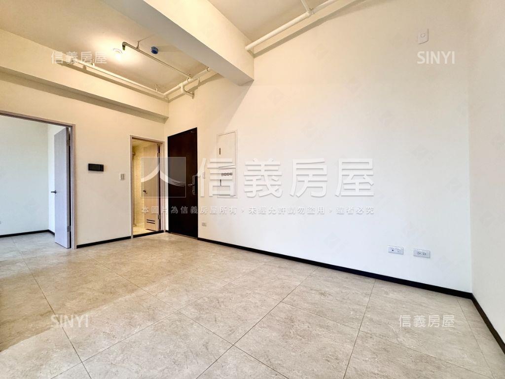 全新高醫景觀捷運三房車位房屋室內格局與周邊環境