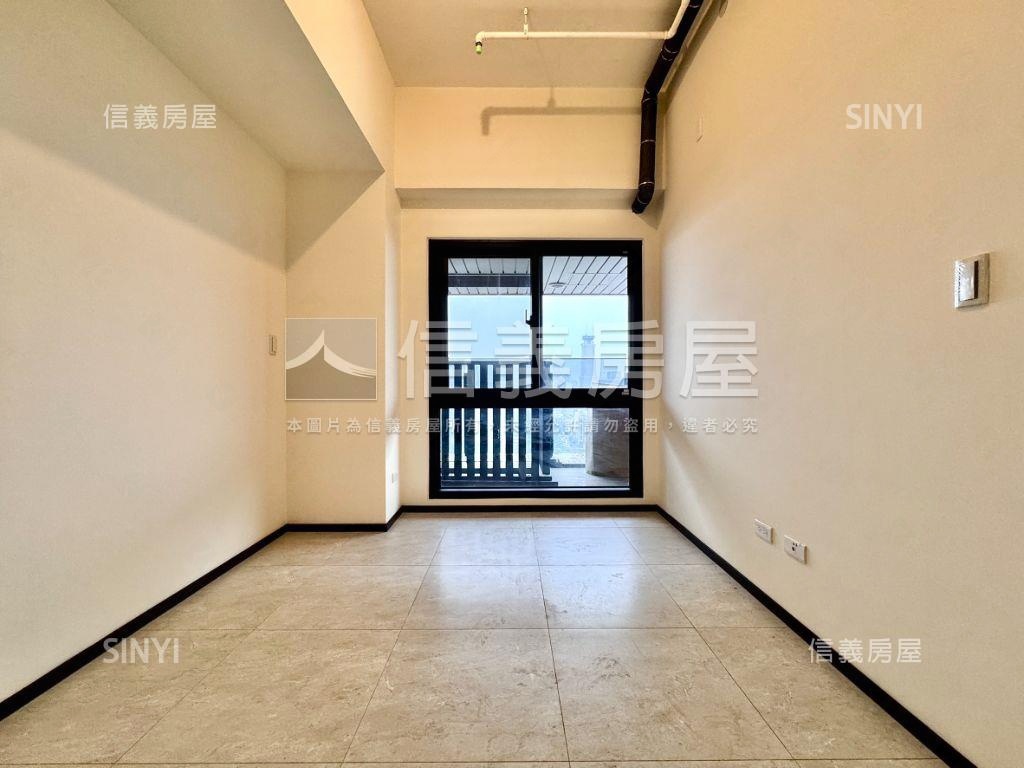 全新高醫景觀捷運三房車位房屋室內格局與周邊環境