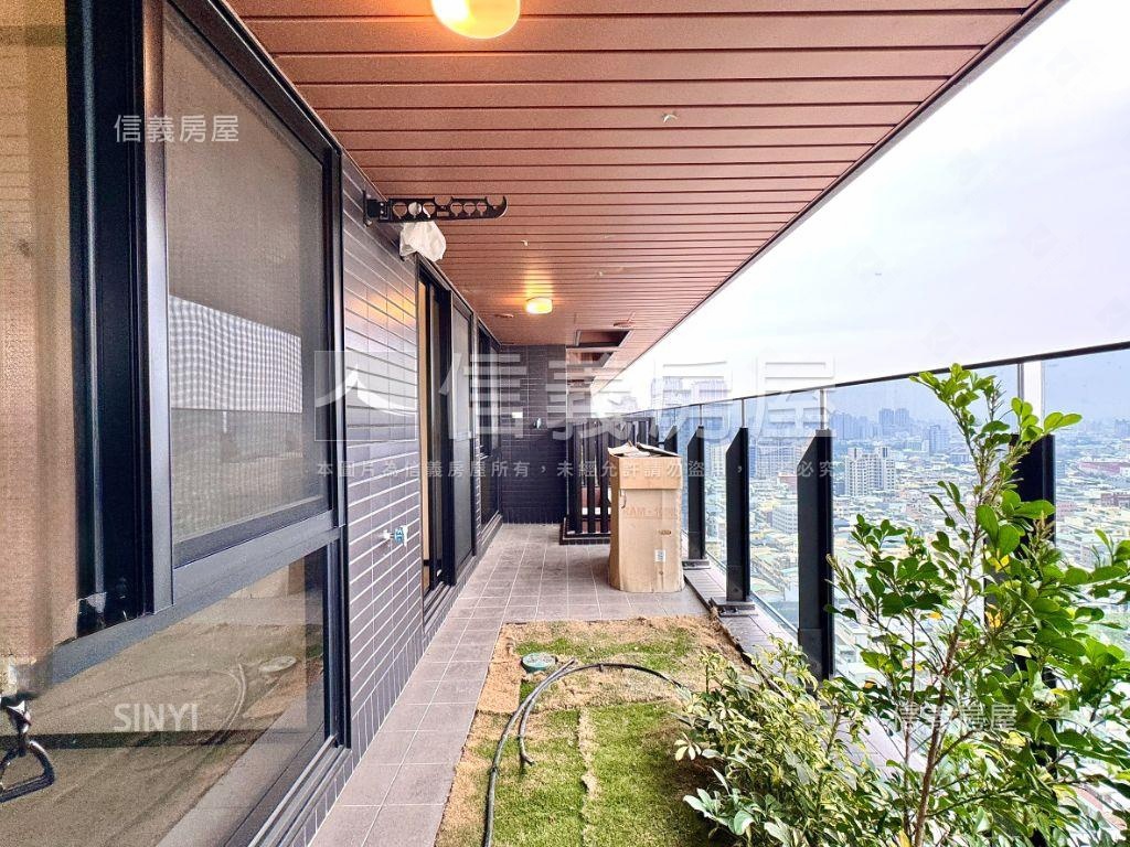 全新高醫景觀捷運三房車位房屋室內格局與周邊環境