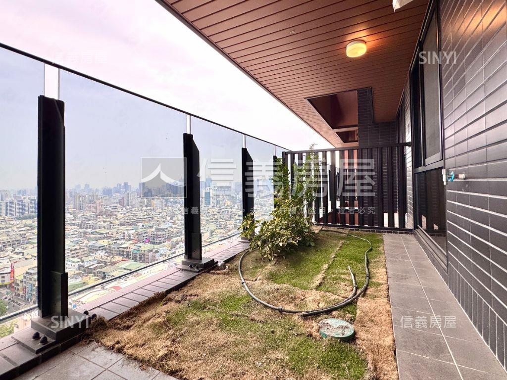 全新高醫景觀捷運三房車位房屋室內格局與周邊環境