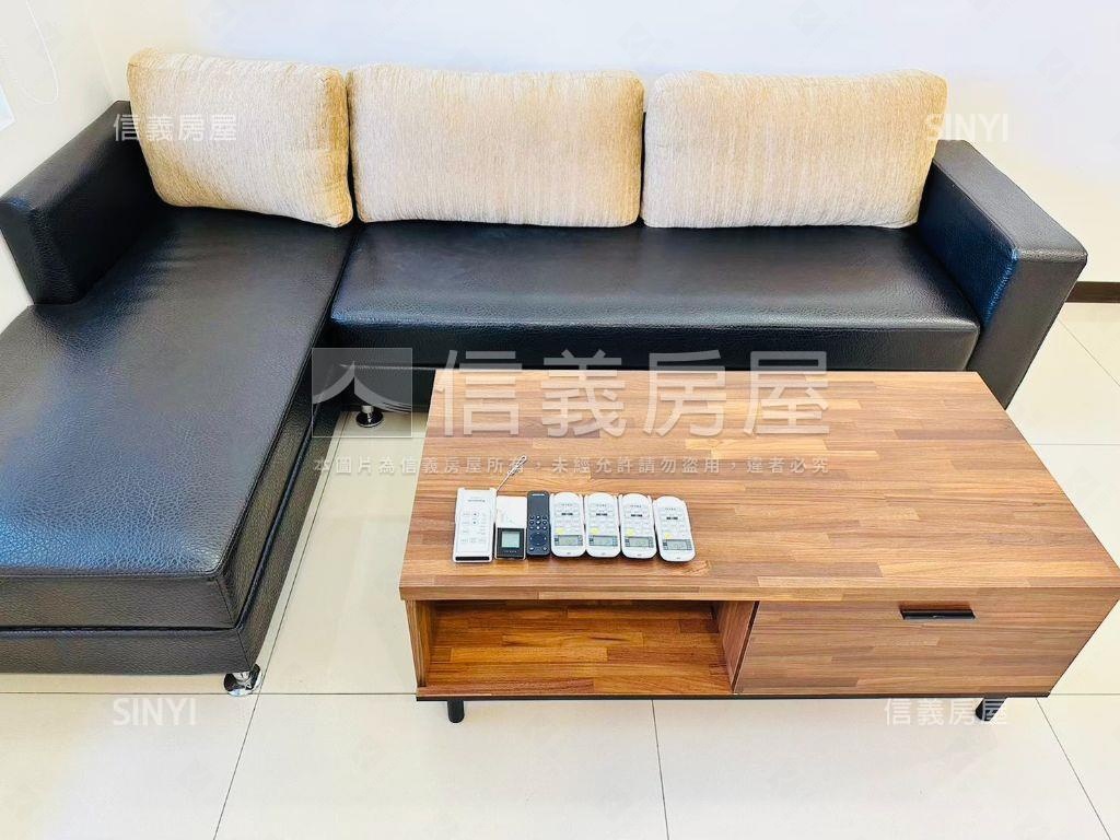 急售露臺世紀雙星３房平車房屋室內格局與周邊環境