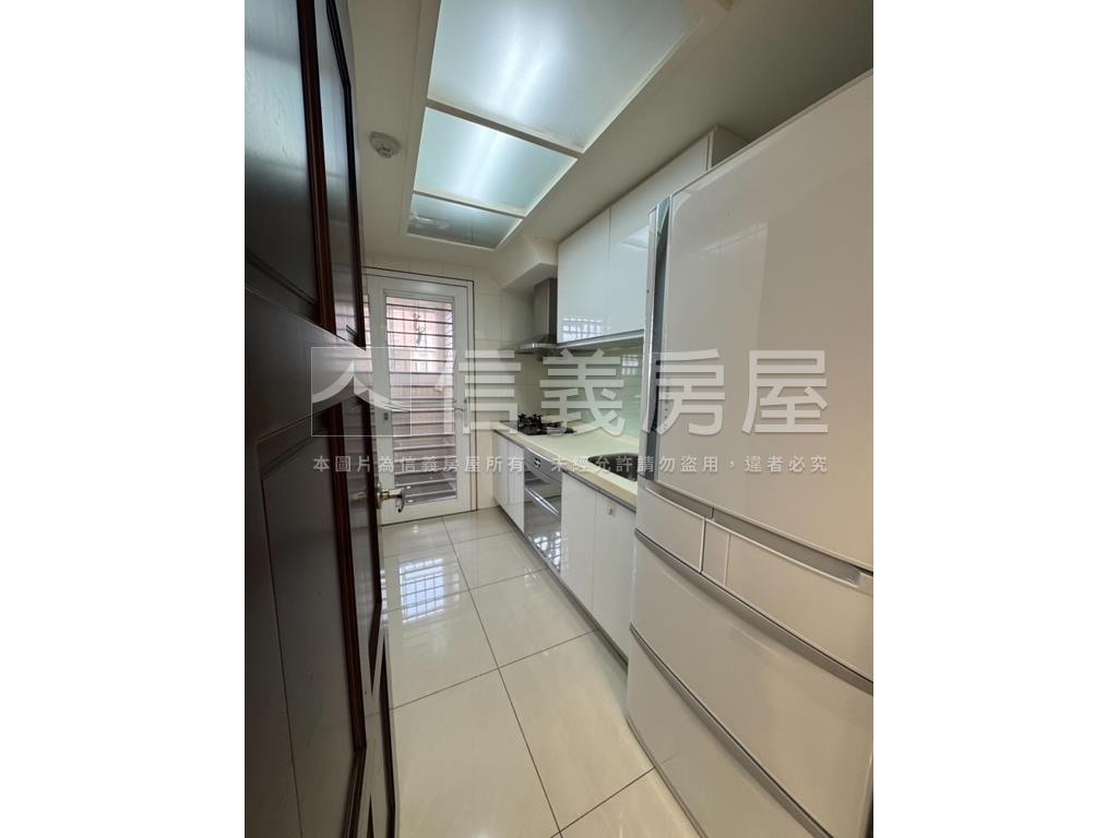 ＭＭ２１景觀棟距三房雙車房屋室內格局與周邊環境