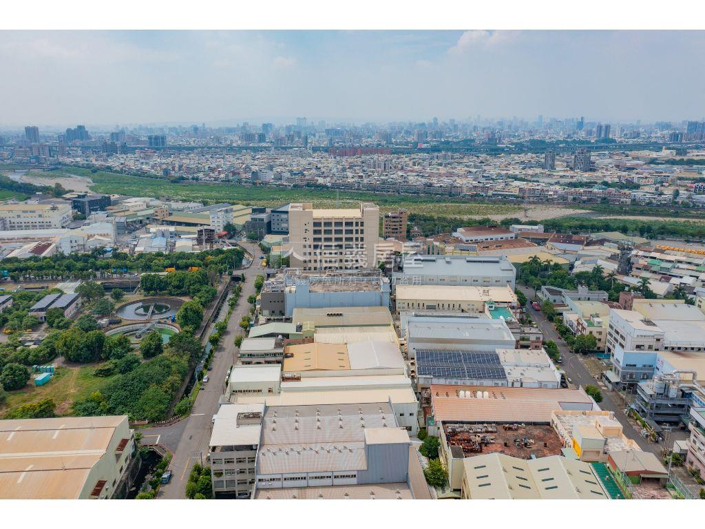 大里工業區８６０坪廠房房屋室內格局與周邊環境