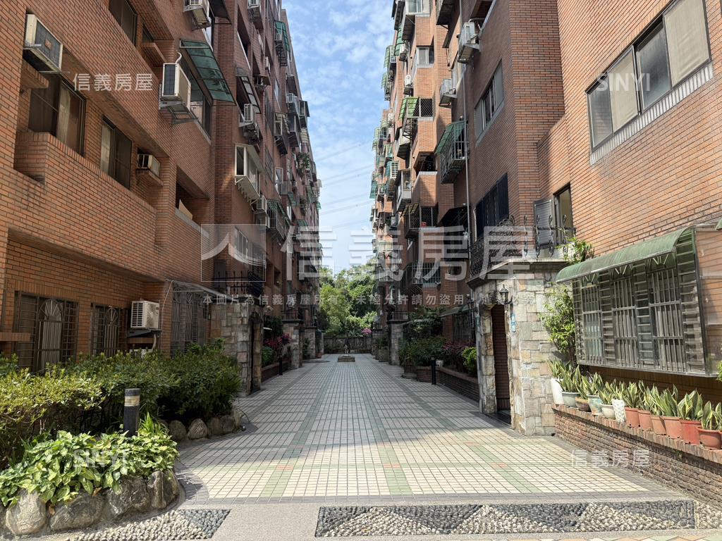 綠園道稀有釋出兩房平面位房屋室內格局與周邊環境
