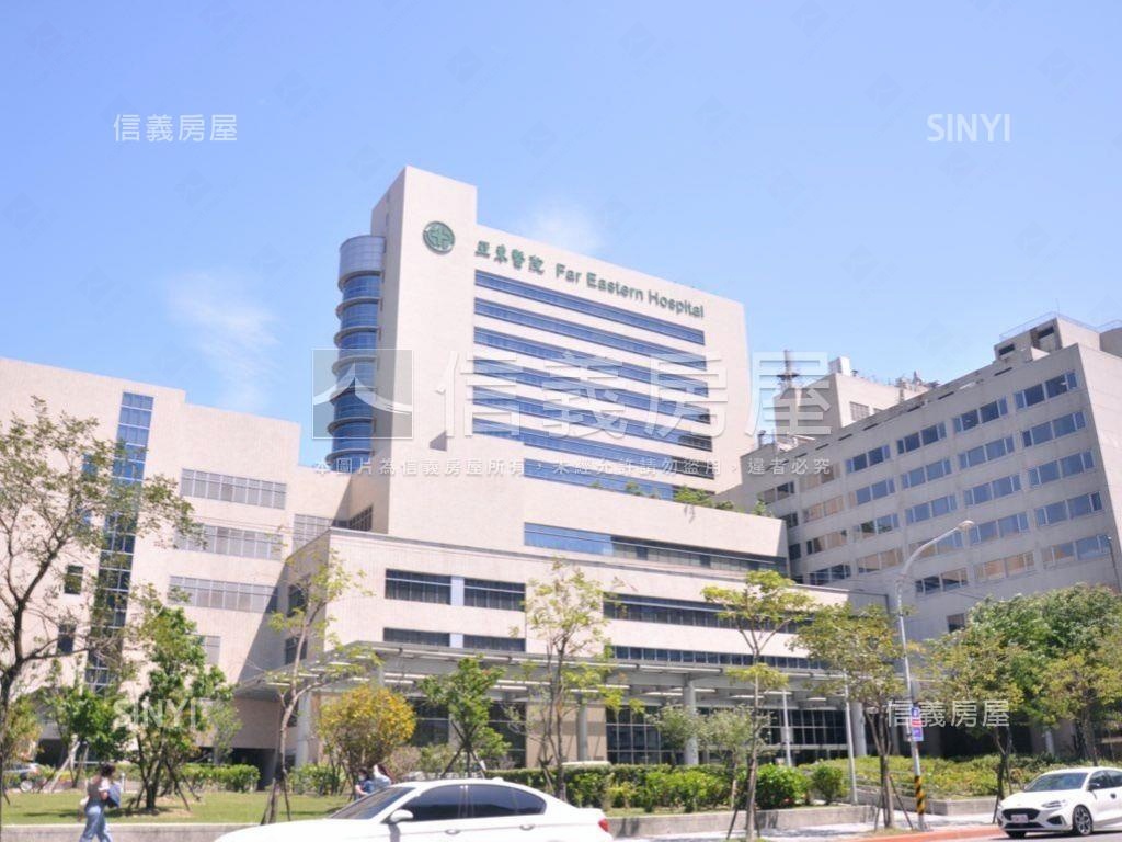 高爾夫世界三房車位房屋室內格局與周邊環境