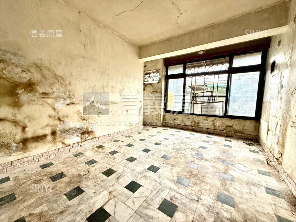 近市場三樓公寓四房房屋室內格局與周邊環境