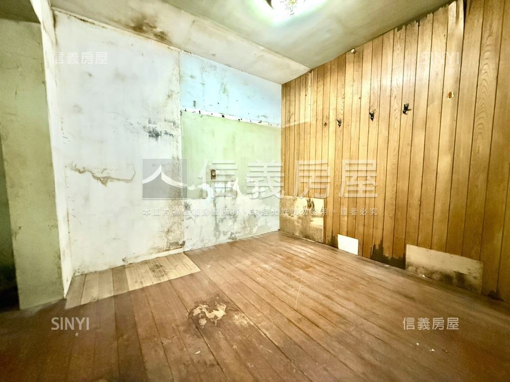 近市場三樓公寓四房房屋室內格局與周邊環境