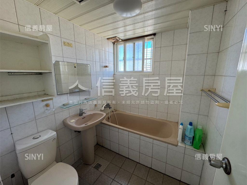 前陽台進出★雙衛浴開窗房屋室內格局與周邊環境