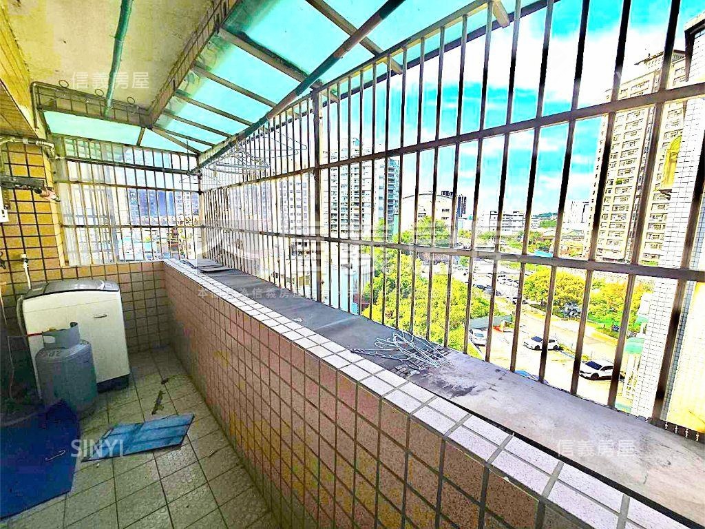 前陽台進出★雙衛浴開窗房屋室內格局與周邊環境