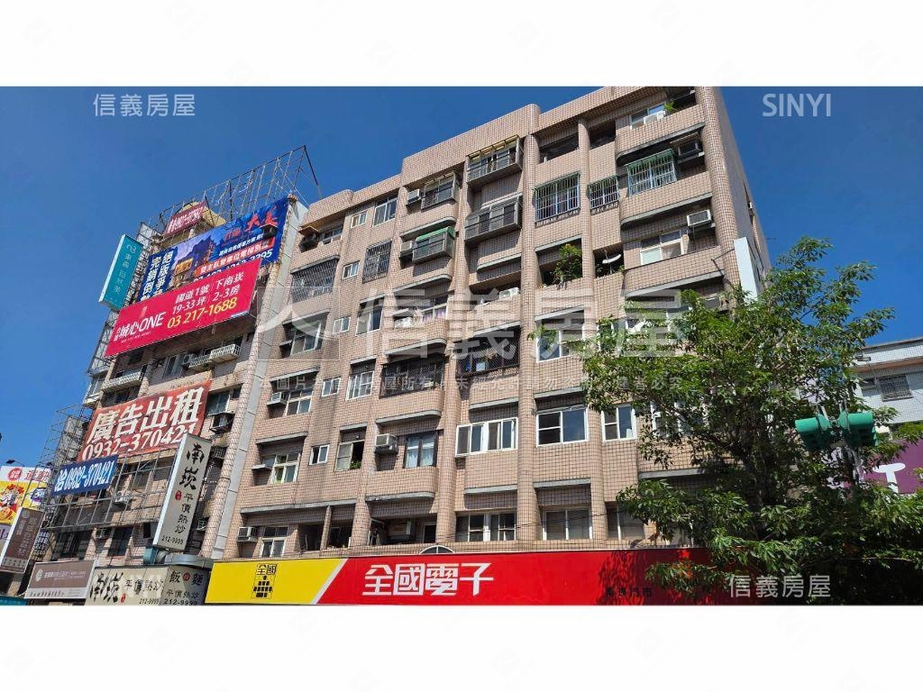 前陽台進出★雙衛浴開窗房屋室內格局與周邊環境