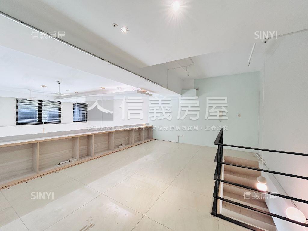 國峰苑近Ａ１９店面房屋室內格局與周邊環境