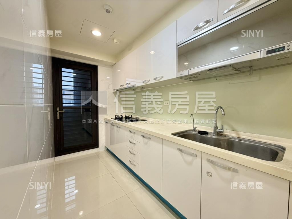 聚豐耘Ⅱ大三房平面車位房屋室內格局與周邊環境