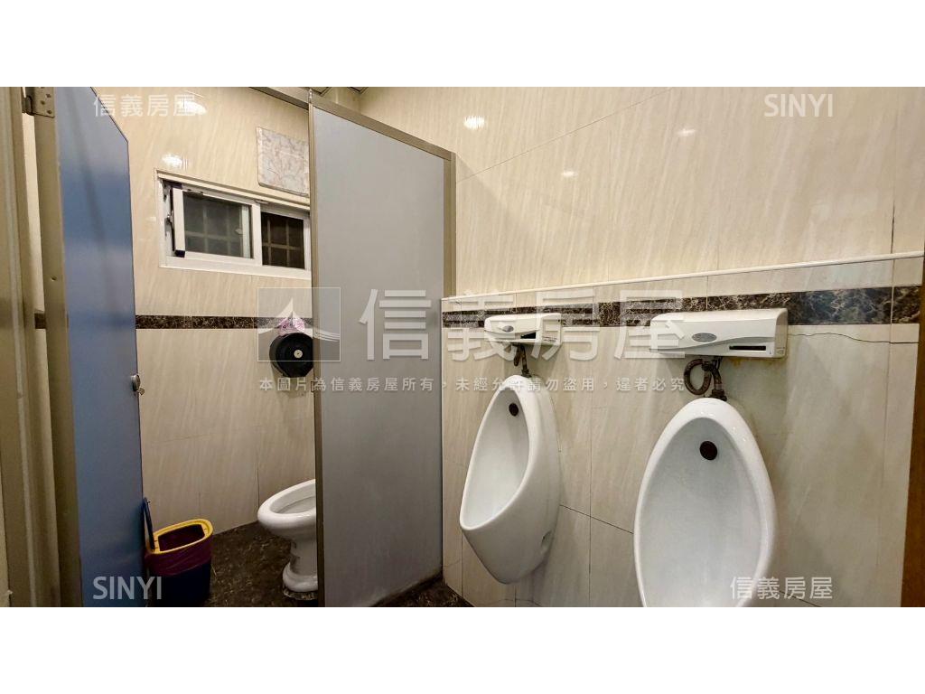 捷運大坪數面寬８米角窗店房屋室內格局與周邊環境