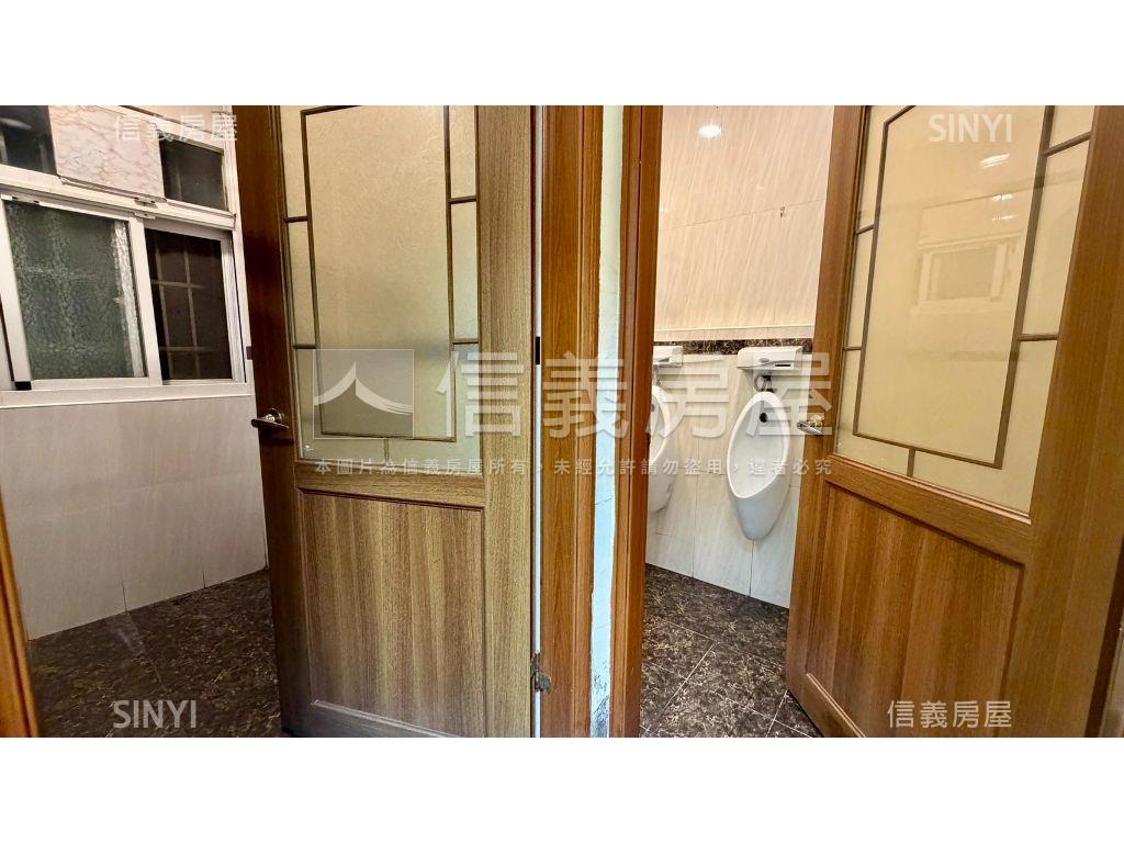 捷運大坪數面寬８米角窗店房屋室內格局與周邊環境