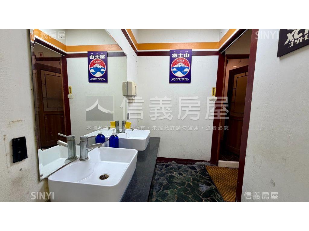 捷運大坪數面寬８米角窗店房屋室內格局與周邊環境