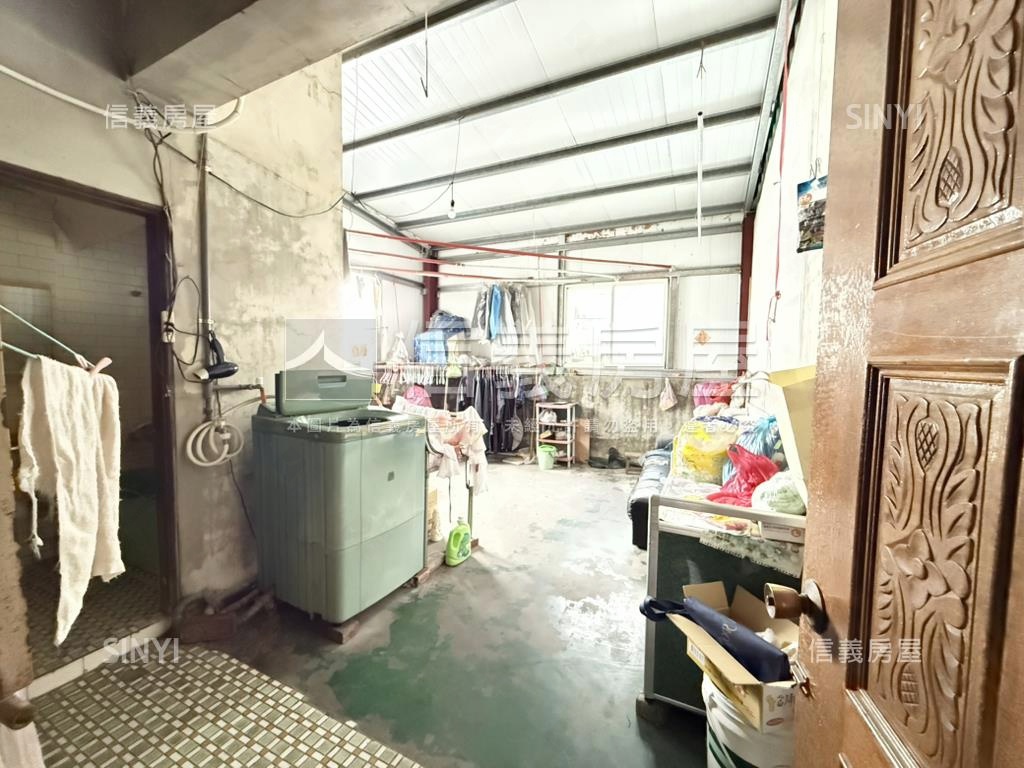 北平商圈邊間透天房屋室內格局與周邊環境