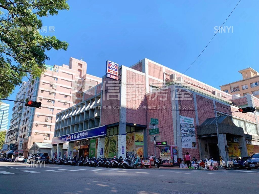 北平商圈邊間透天房屋室內格局與周邊環境