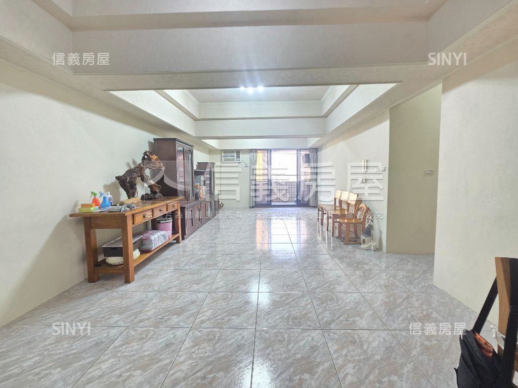 陽明學區公園景觀四房平車房屋室內格局與周邊環境