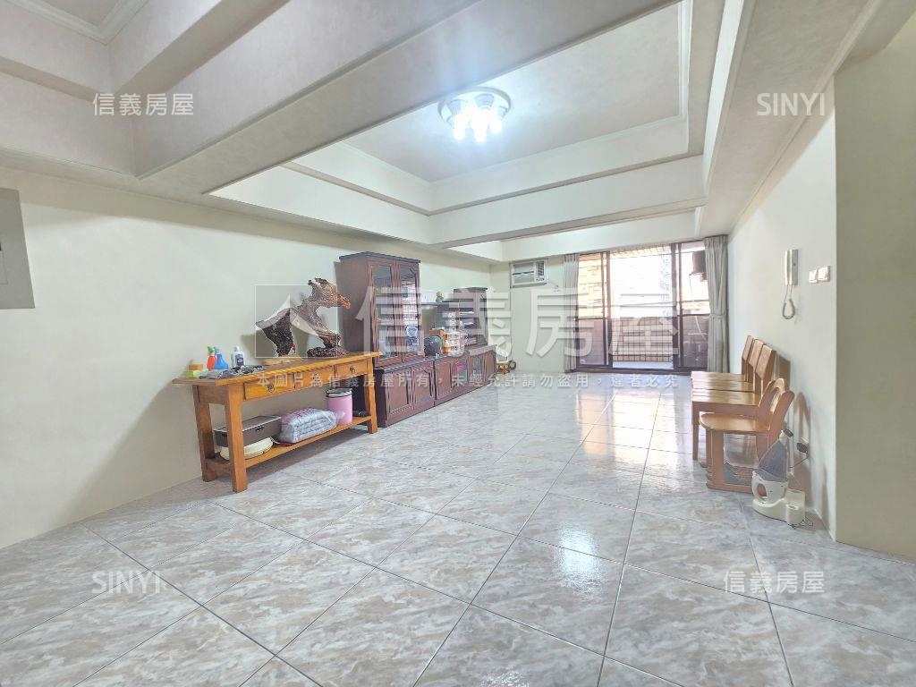 陽明學區公園景觀四房平車房屋室內格局與周邊環境