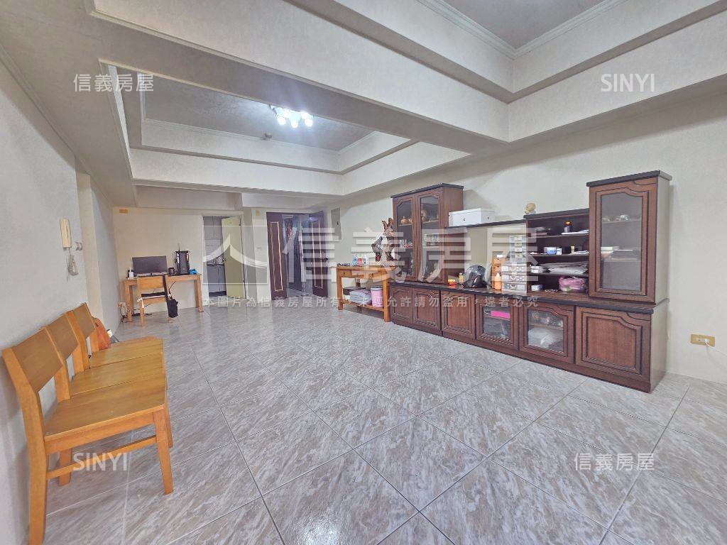 陽明學區公園景觀四房平車房屋室內格局與周邊環境