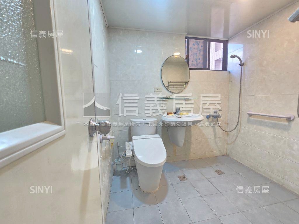 陽明學區公園景觀四房平車房屋室內格局與周邊環境