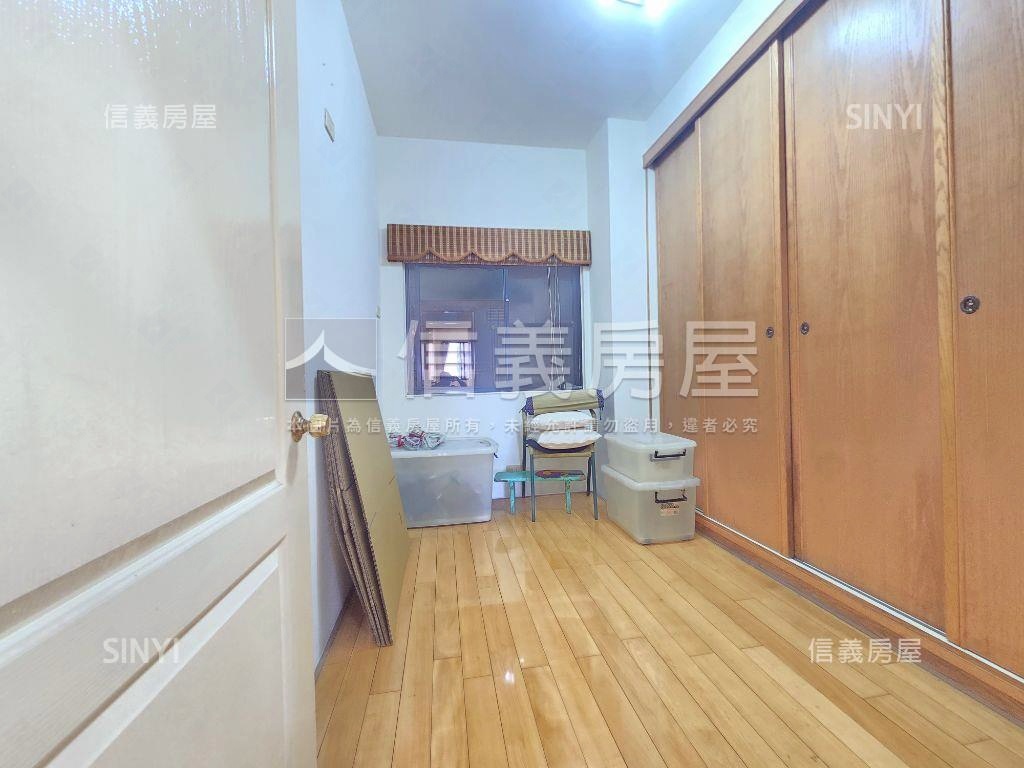 陽明學區公園景觀四房平車房屋室內格局與周邊環境