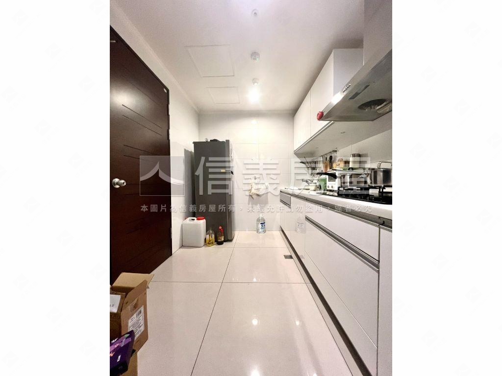 高鐵六家匯質感裝潢美屋房屋室內格局與周邊環境