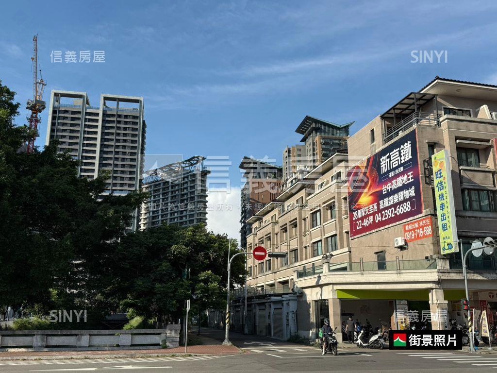 七期秋紅谷旁三角窗金透店房屋室內格局與周邊環境