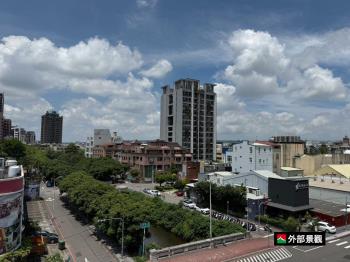 七期秋紅谷旁金透店三角窗