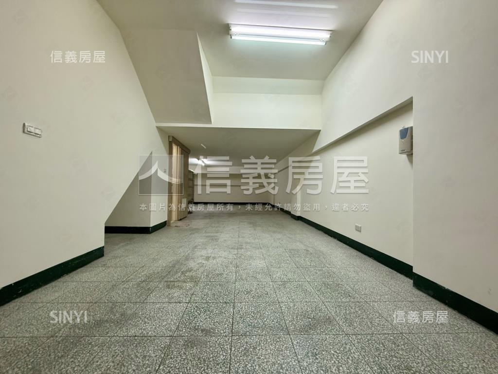 近未來漢神百貨美。別墅房屋室內格局與周邊環境