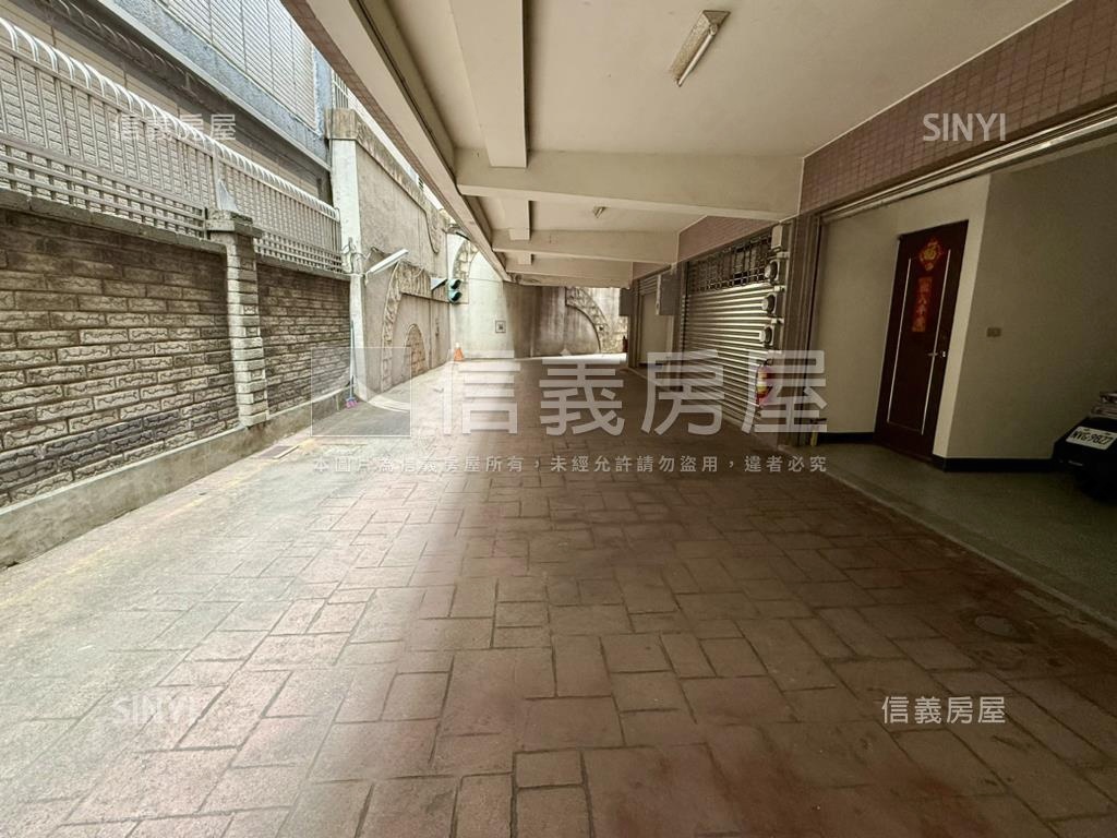 近未來漢神百貨美。別墅房屋室內格局與周邊環境