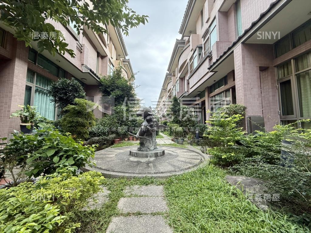 近未來漢神百貨美。別墅房屋室內格局與周邊環境