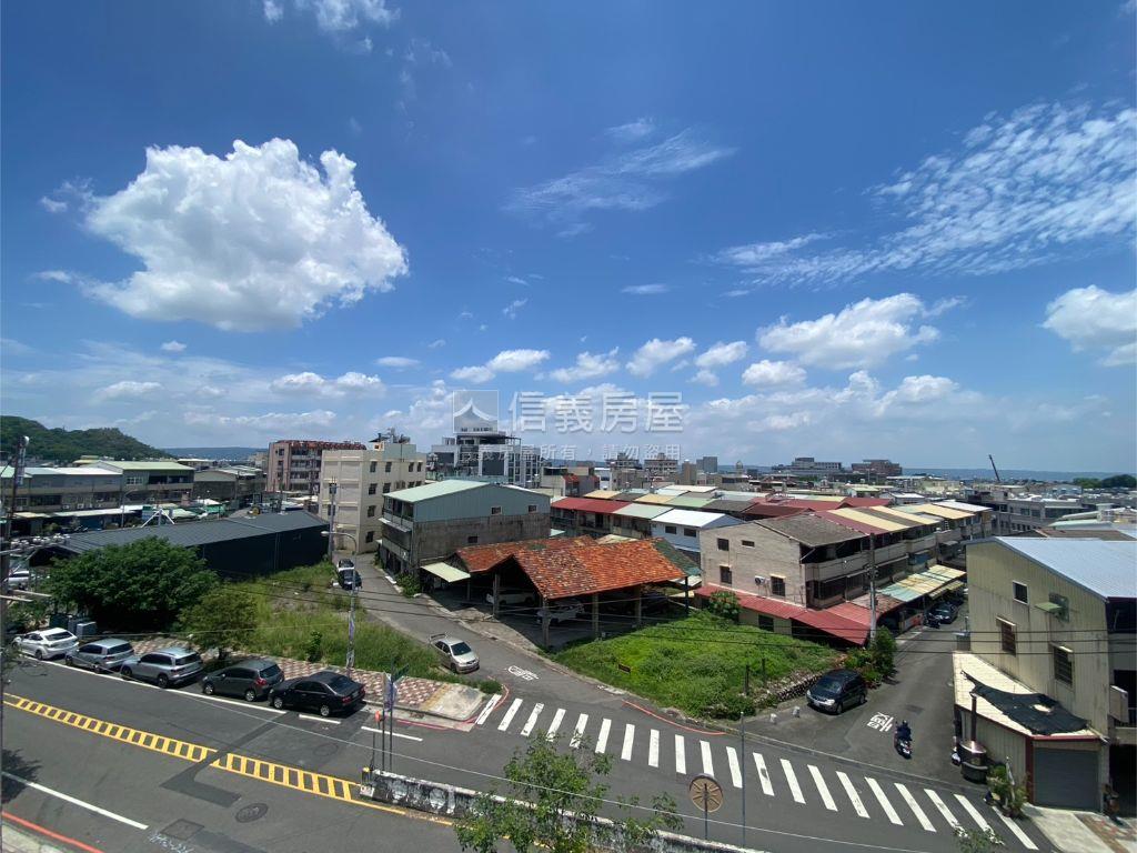富春路全新臨路透店Ａ房屋室內格局與周邊環境