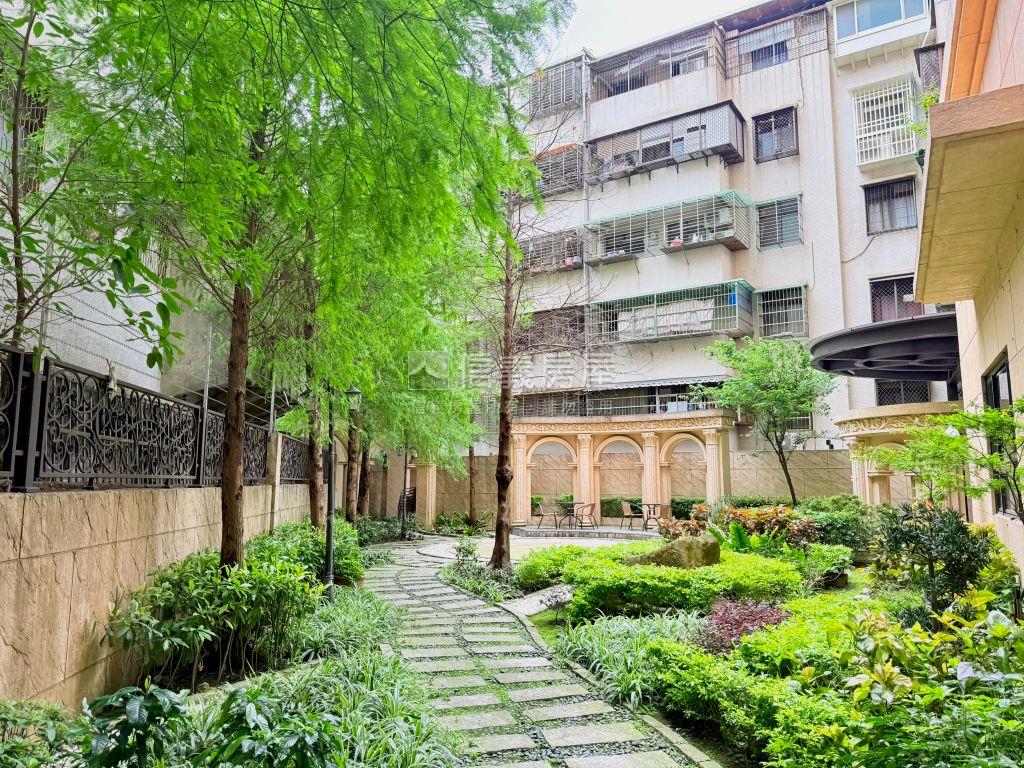 巴黎皇宮金店面房屋室內格局與周邊環境