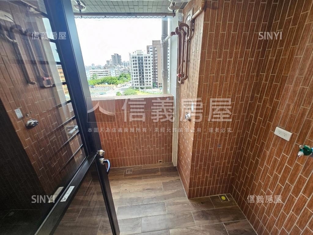久年水玥三房附坡平車位房屋室內格局與周邊環境