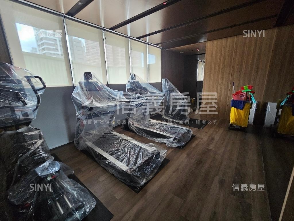 久年水玥三房附坡平車位房屋室內格局與周邊環境