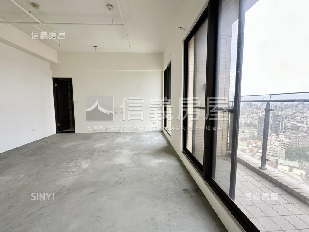 信義專任Ｂ１車位帝王上境房屋室內格局與周邊環境