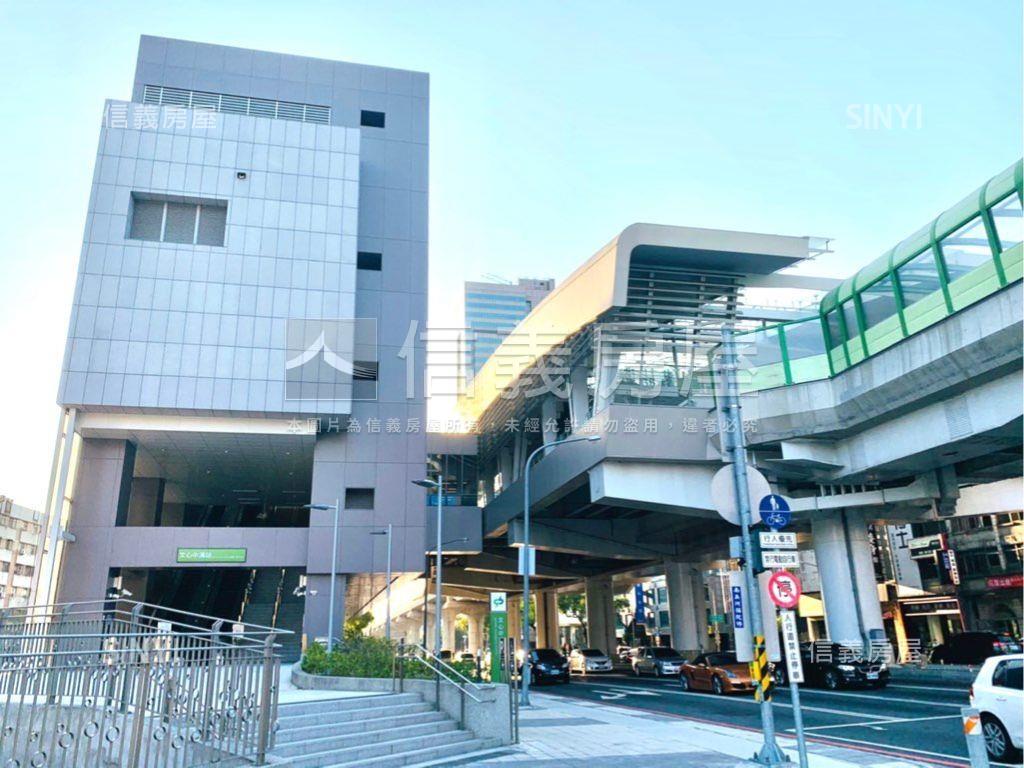雲層視野捷運雙車帝王戶房屋室內格局與周邊環境