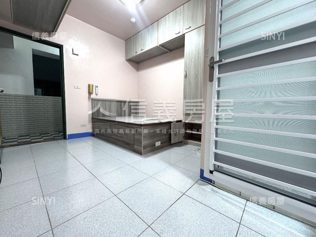 安平小資．獨立陽台美套房房屋室內格局與周邊環境