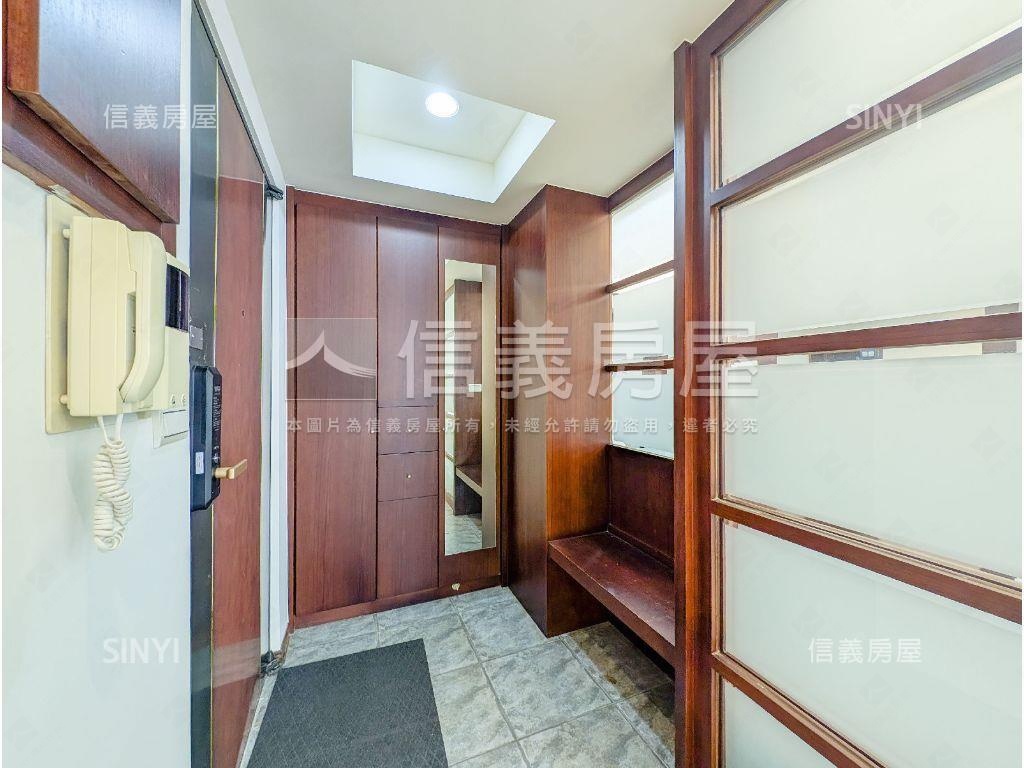 成功路四段３０巷電梯三房房屋室內格局與周邊環境