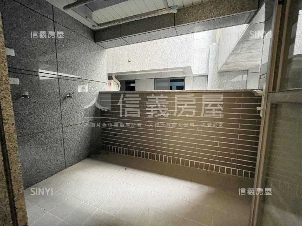 樂群金店面房屋室內格局與周邊環境
