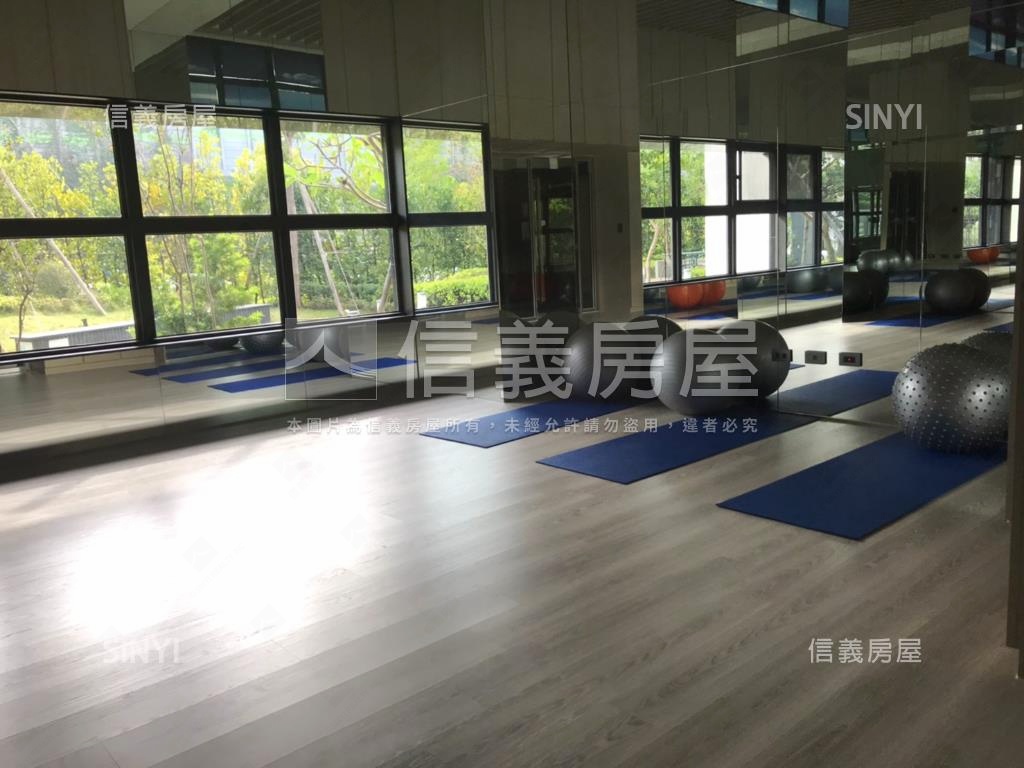 戀戀ＬＩＦＥ精美２房平車房屋室內格局與周邊環境