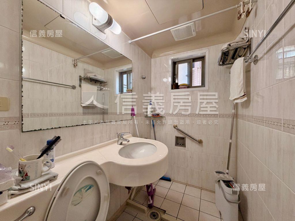 精緻裝潢摩登歐洲三房平車房屋室內格局與周邊環境