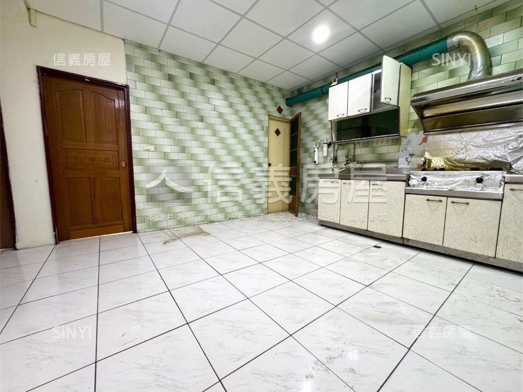 北門國小附近低總公寓二樓房屋室內格局與周邊環境